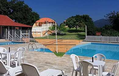 Imagem: O terreno possui 360m² de Área e está localizado em Caxito