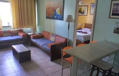 Imagem: O apartamento possui 1 Dormitório, 1 Banheiro, 1 Vaga na garagem