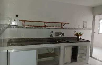 Imagem: A casa possui 2 Dormitórios, 2 Banheiros, 1 Vaga na garagem