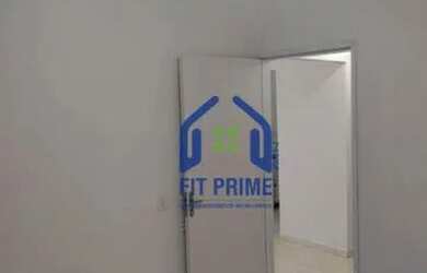 Imagem: A casa possui 2 Dormitórios, 1 Banheiro, 2 Vagas na garagem