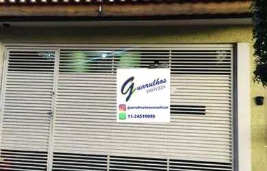 Imagem: A casa possui 3 Dormitórios, 1 Banheiro, 2 Vagas na garagem