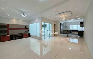 Imagem: A casa em condomínio possui 3 Dormitórios, 4 Banheiros, 4