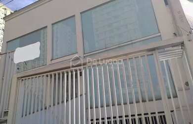 Imagem: O depósito à venda possui 5 Vagas na garagem e 550m² de Área