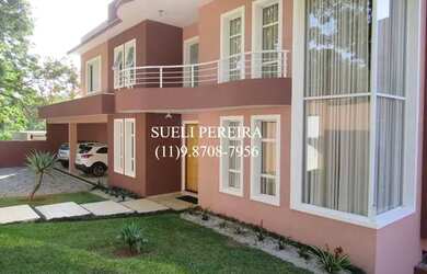 Imagem: A casa em condomínio possui 4 Dormitórios, 5 Banheiros, 5