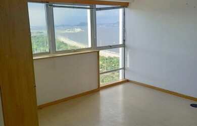 Imagem: O depósito possui 5 Vagas na garagem, 1.000m² de Área e