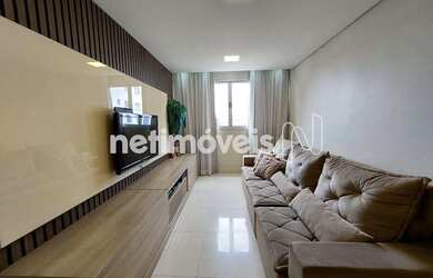 Imagem: O apartamento possui 3 Dormitórios, 1 Banheiro, 2 Vagas na