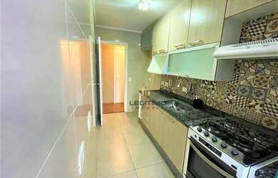 Imagem: O apartamento possui 2 Dormitórios, 1 Banheiro, 1 Vaga na garagem