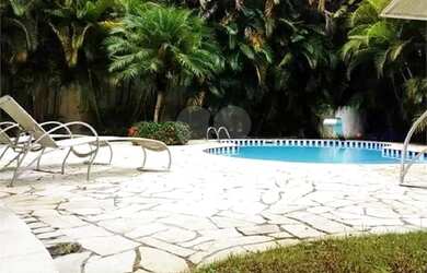 Imagem: A casa em condomínio possui 3 Dormitórios, 4 Banheiros, 2