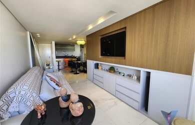 Imagem: O apartamento possui 3 Dormitórios, 2 Banheiros, 2 Vagas na