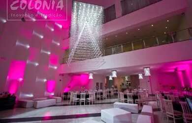 Imagem: O depósito possui 5 Vagas na garagem e 2902m² de Área e está