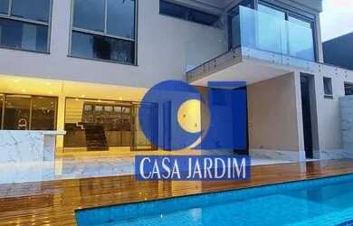 Imagem: A casa em condomínio possui 4 Dormitórios, 5 Banheiros, 4