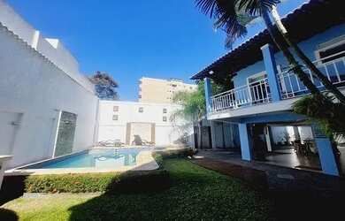 Imagem: Condomínio Pedras Douradas. Maravilhosa casa linear, em centro