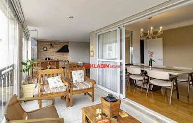 Imagem: O apartamento possui 4 Dormitórios, 1 Banheiro, 3 Vagas na