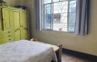 Imagem: O apartamento possui 3 Dormitórios, 1 Banheiro, 1 Vaga na garagem