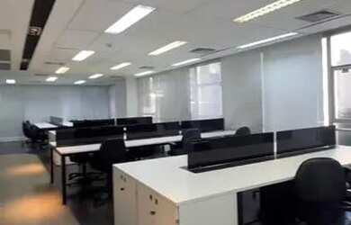 Imagem: O depósito possui 5 Vagas na garagem, 660m² de Área e está