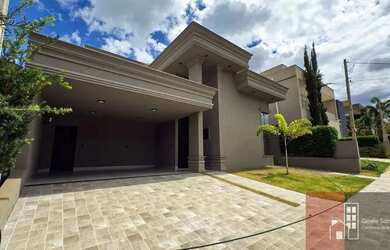 Imagem: A casa em condomínio possui 3 Dormitórios, 5 Banheiros, 4