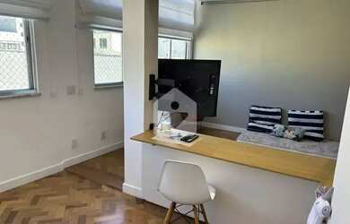 Imagem 11: Cobertura duplex reformada por arquiteta Vista espetacular das montanhas!