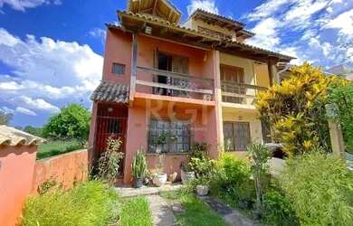 Imagem 3: Casa em Porto Alegre, no bairro Hípica, com 2 dormitório s , e 2 banheiros,...