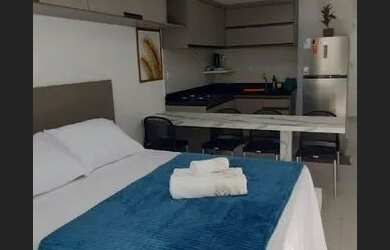 Imagem: O apartamento possui 1 Dormitório, 1 Banheiro, 1 Vaga na garagem