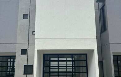 Imagem: A casa em condomínio possui 2 Dormitórios, 3 Banheiros, 2