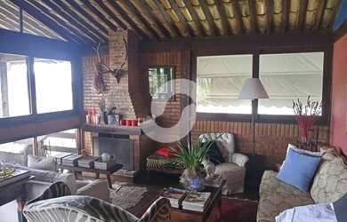 Imagem 15: Casa para venda possui 550 m² com 5 quartos em Piratininga - Niterói...