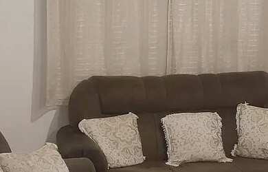 Imagem: A casa possui 2 Dormitórios, 1 Banheiro, 1 Vaga na garagem