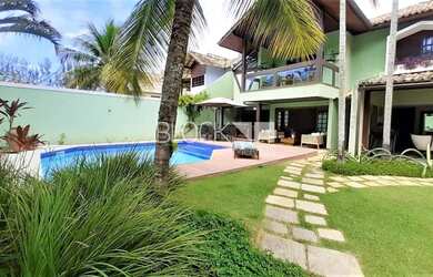 Imagem: A casa em condomínio possui 4 Dormitórios, 5 Banheiros, 2