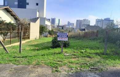 Imagem: O terreno possui 405m² de Área e está localizado em Sanvitto