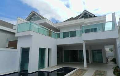 Imagem: A casa em condomínio possui 4 Dormitórios, 5 Banheiros, 2