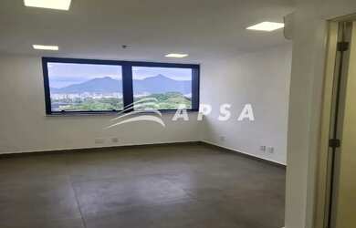 Imagem: O depósito possui 1 Vaga na garagem, 18m² de Área, Imóvel