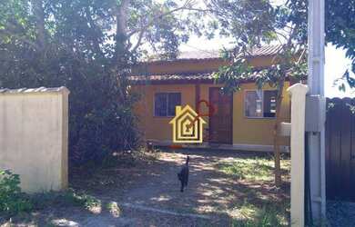 Imagem: A casa em condomínio possui 2 Dormitórios, 1 Banheiro, 2 Vagas