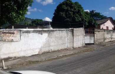 Imagem: O terreno possui 400m² de Área e está localizado em Centro