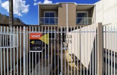 Imagem: A casa possui 2 Dormitórios, 2 Banheiros, 1 Vaga na garagem