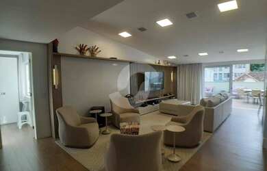 Imagem: A casa em condomínio possui 5 Dormitórios, 5 Banheiros, 3