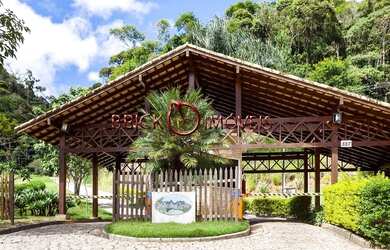 Imagem: O terreno possui 1.065m² de Área e está localizado em Vargem