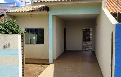 Imagem: A casa possui 2 Dormitórios, 2 Banheiros, 2 Vagas na garagem