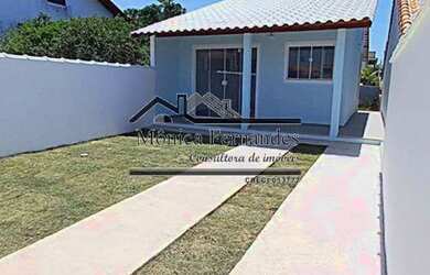 Imagem: A casa possui 2 Dormitórios, 2 Banheiros, 2 Vagas na garagem