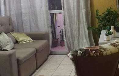 Imagem: O apartamento possui 2 Dormitórios, 1 Banheiro, 1 Vaga na garagem