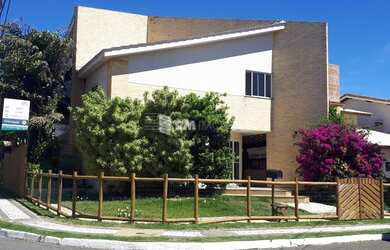 Imagem: A casa em condomínio possui 4 Dormitórios, 3 Banheiros, 2