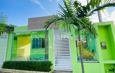 Imagem: A casa possui 2 Dormitórios, 2 Banheiros, 2 Vagas na garagem