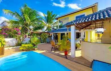 Imagem: A casa em condomínio possui 4 Dormitórios, 4 Banheiros, 1