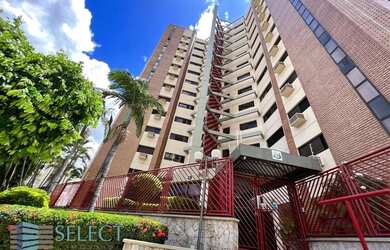 Imagem: O apartamento possui 3 Dormitórios, 4 Banheiros, 2 Vagas na