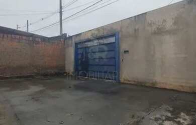 Imagem: A casa possui 2 Dormitórios, 1 Banheiro, 3 Vagas na garagem