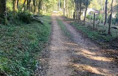 Imagem: A chácara possui 3.000m² de Área e está localizado em Sítio