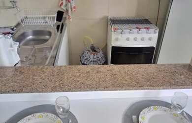 Imagem: O apartamento possui 1 Dormitório, 1 Banheiro, 1 Vaga na garagem