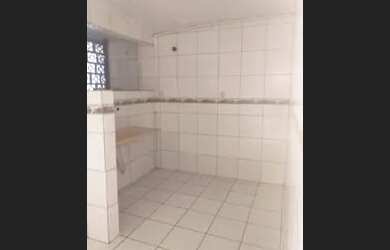 Imagem: A casa possui 1 Dormitório, 1 Banheiro, 60m² de Área e está