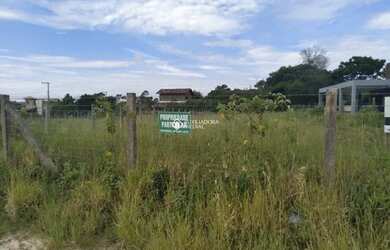 Imagem: O terreno possui 615m² de Área e está localizado em Ibiraquera