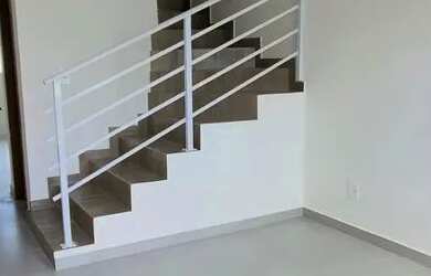 Imagem: A casa possui 2 Dormitórios, 1 Banheiro, 1 Vaga na garagem