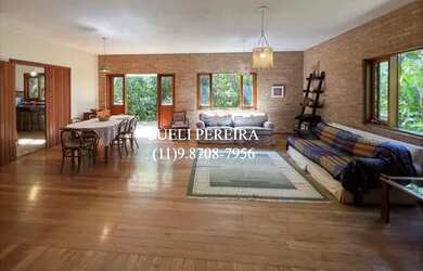 Imagem: A casa em condomínio possui 4 Dormitórios, 4 Banheiros, 3