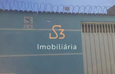 Imagem: A casa possui 2 Dormitórios, 2 Banheiros, 3 Vagas na garagem